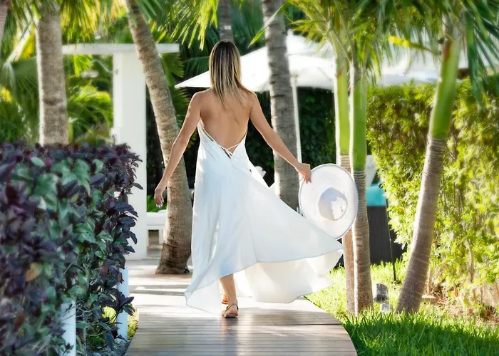 The Oasis At Grace Bay Hotel